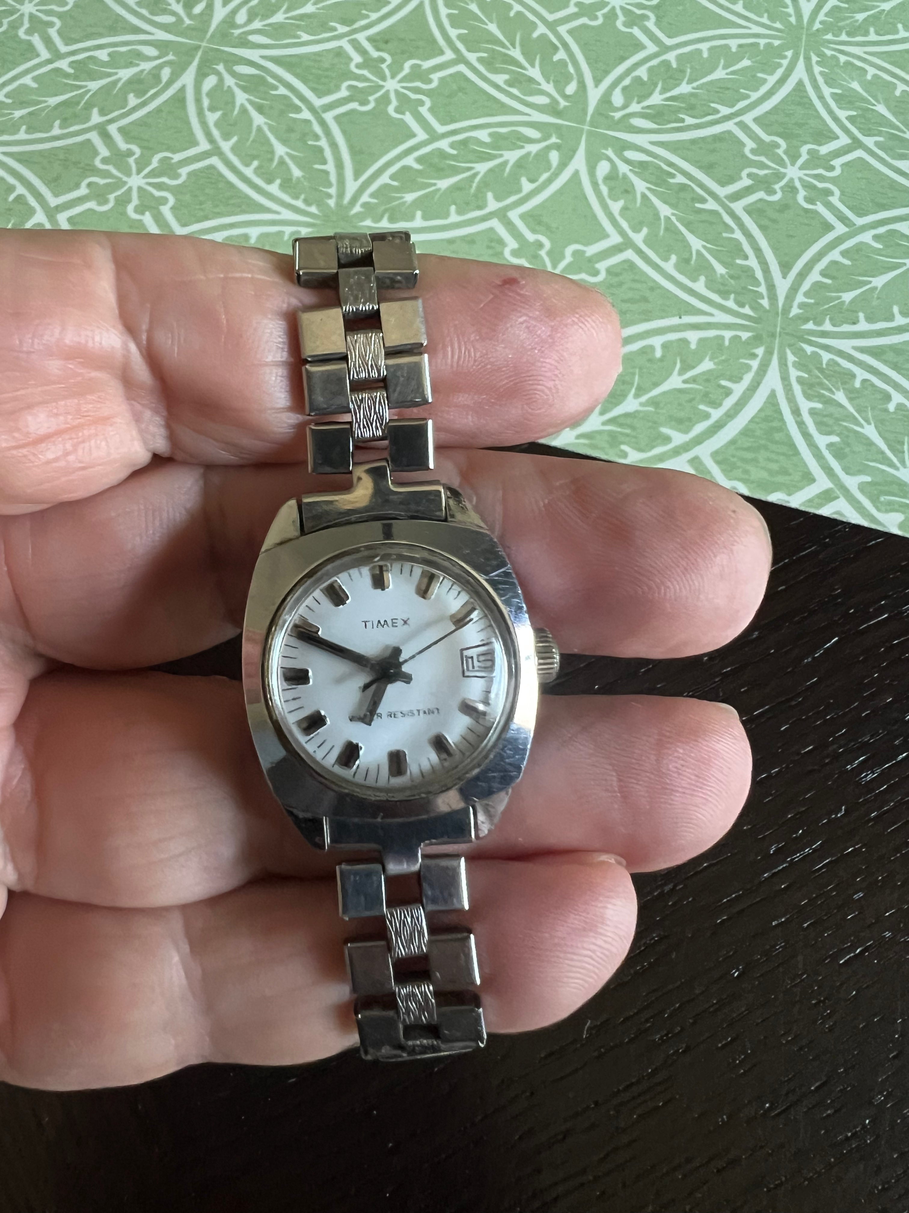 Vintage Timex ladies winding watch