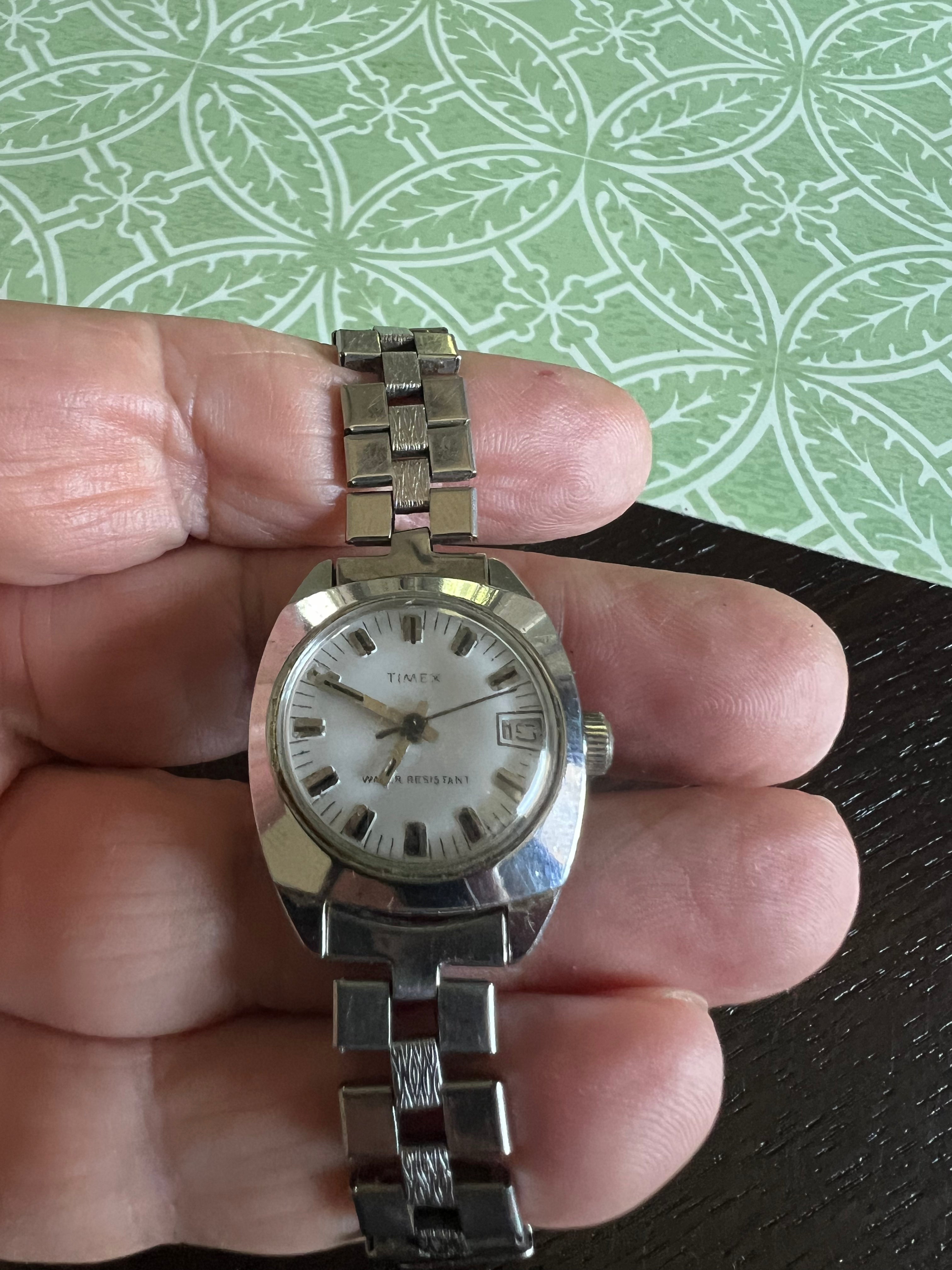 Vintage Timex ladies winding watch