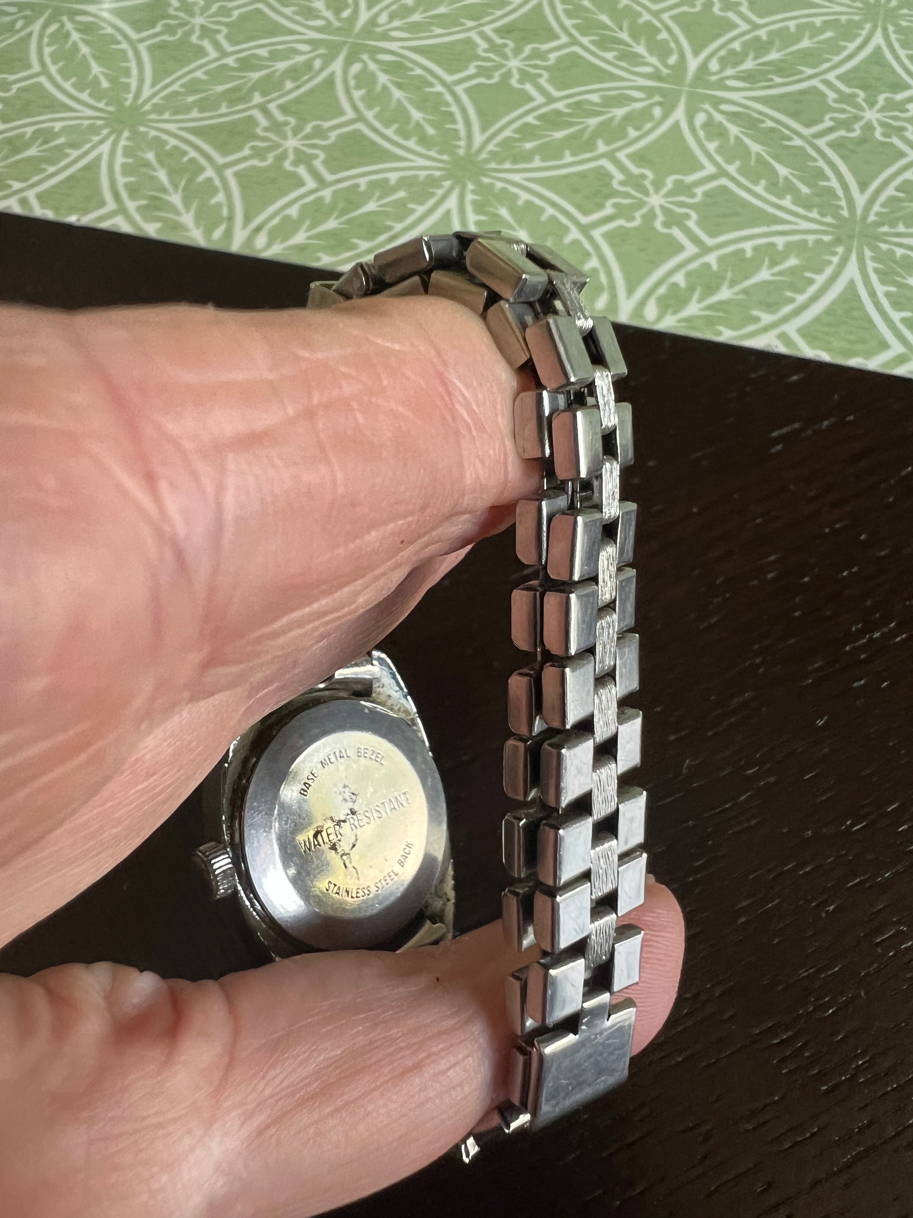 Vintage Timex ladies winding watch