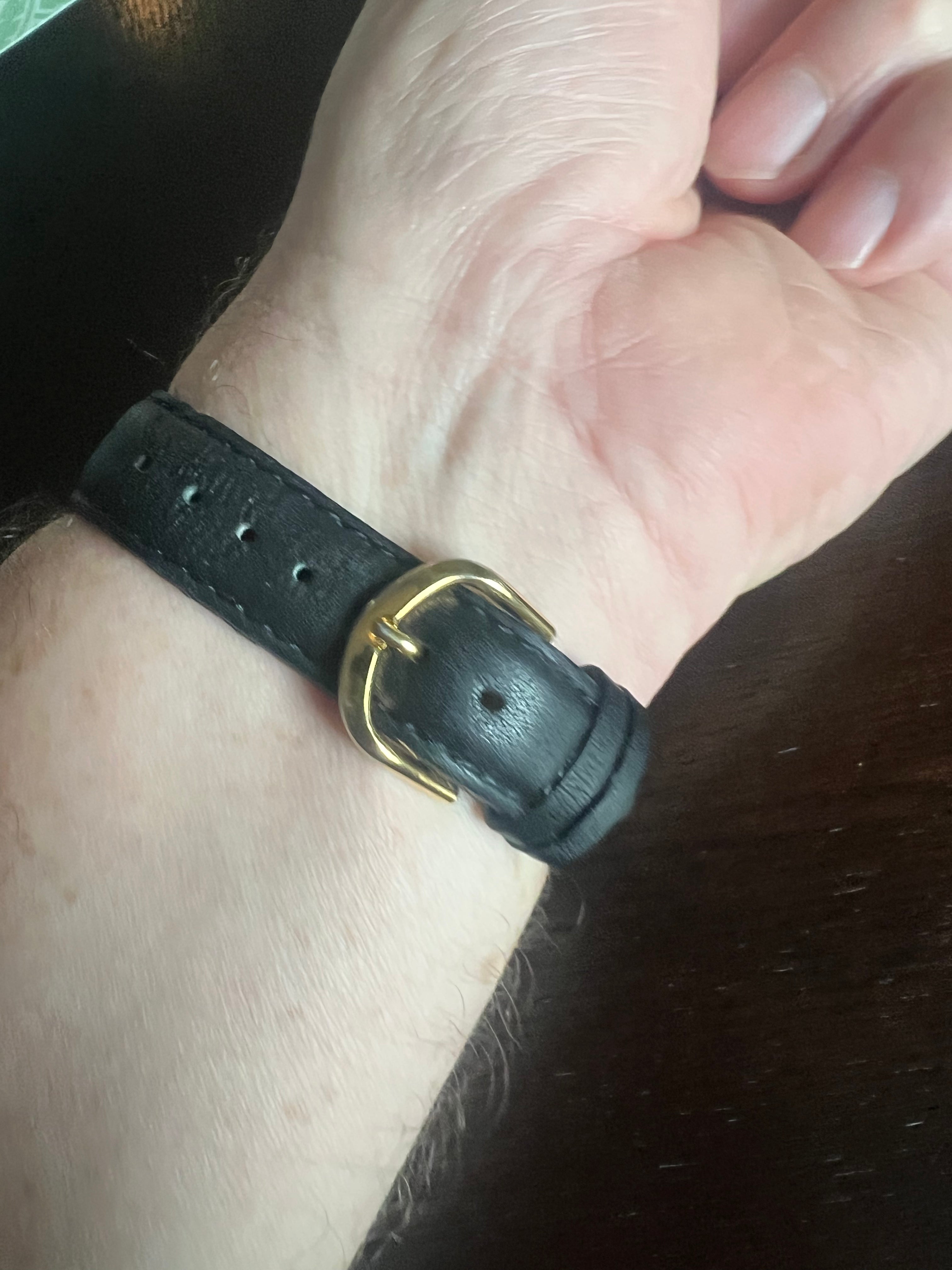 Men’s Perry Ellis America 2 tone watch black leather strap, new battery.