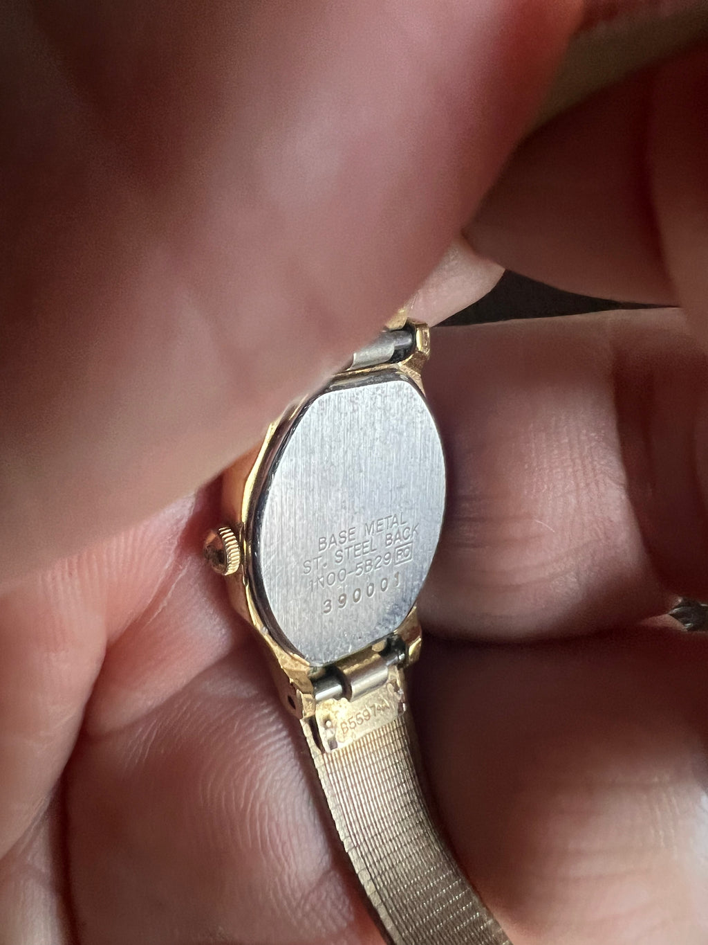 Vintage dainty Seiko ladies watch 