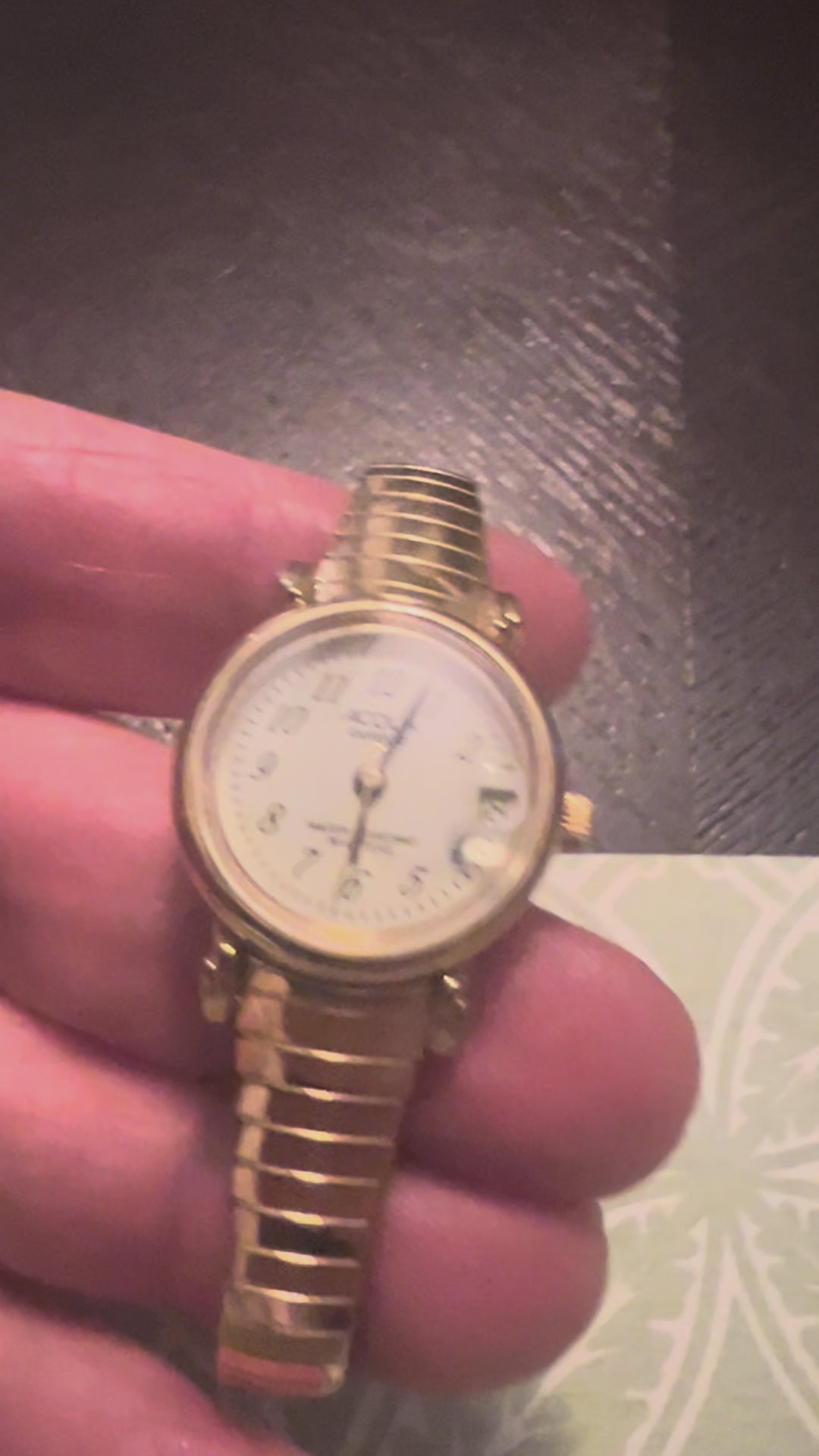 Ladies vintage dainty Acqua gold tone watch. New battery. Runs great