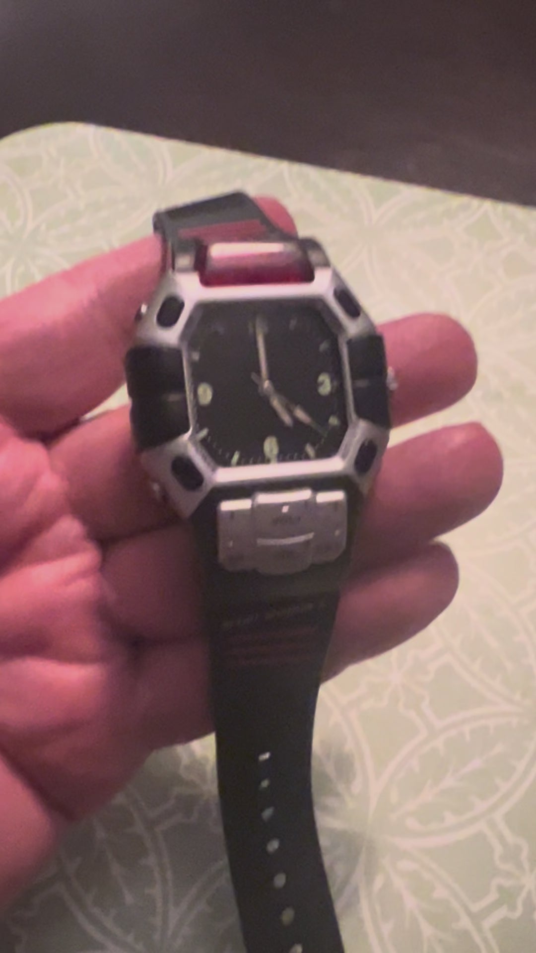 Men’s Quartz TV Remote Control Wristwatch Working. Funky Watch. New Batteries