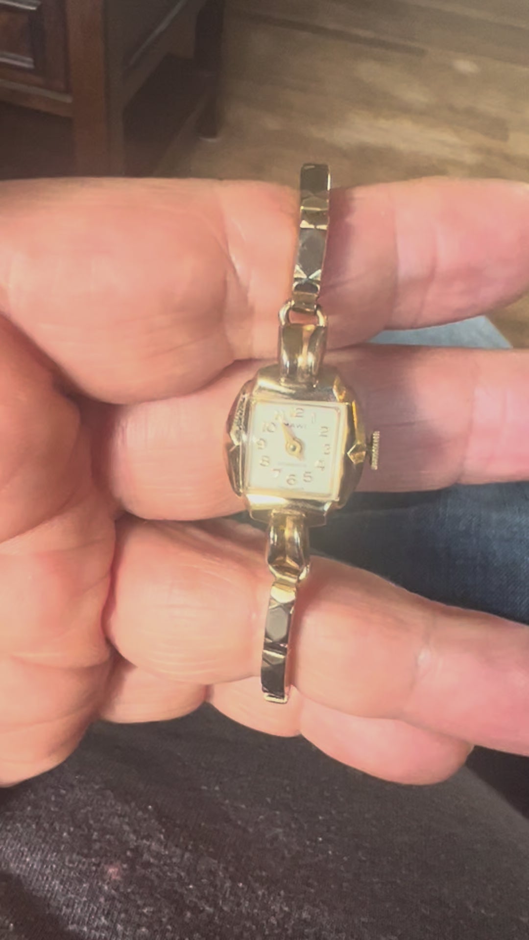 Mawi vintage Swiss made dainty winding watch runs perfectly