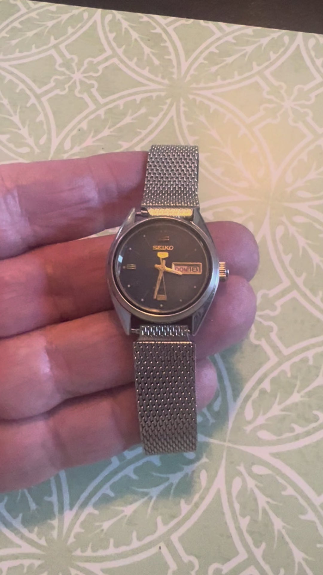 Vintage Seiko 5 Women's Watch 2906-0610 Automatic Blue Dial Day Date, Adj. Band Watch Women