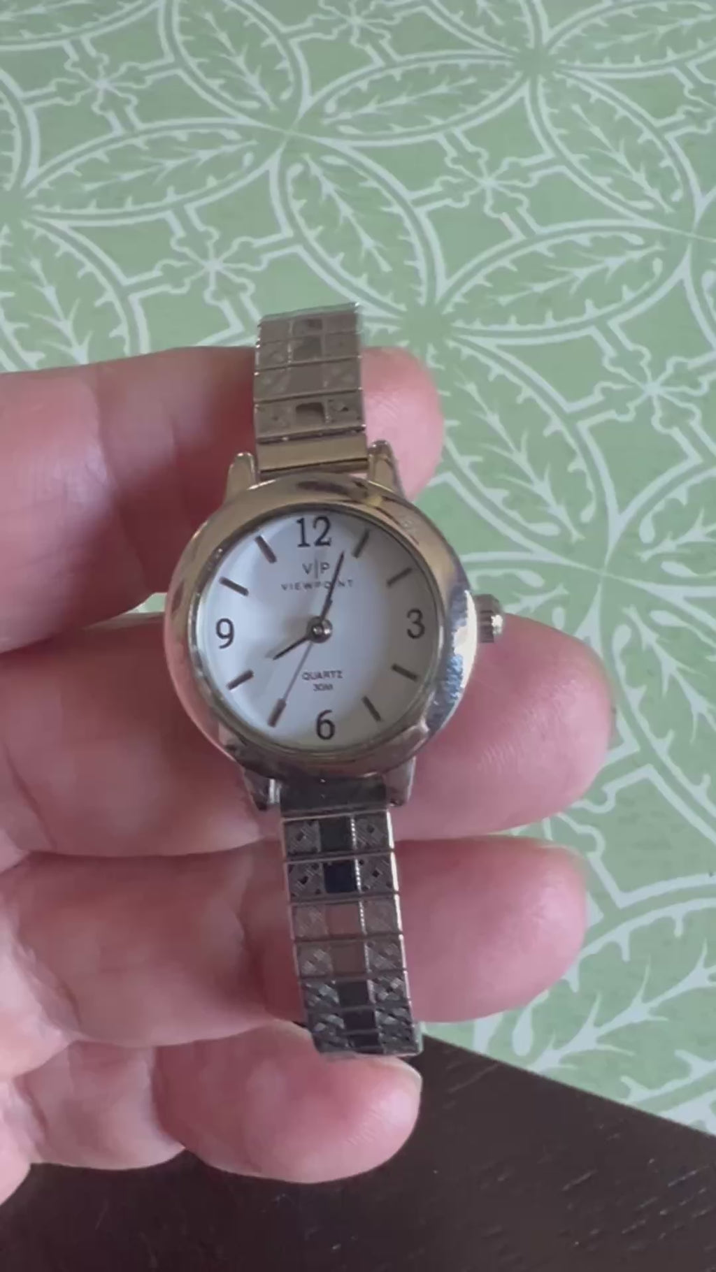 Dainty ladies Viewpoint silver tone watch. New battery