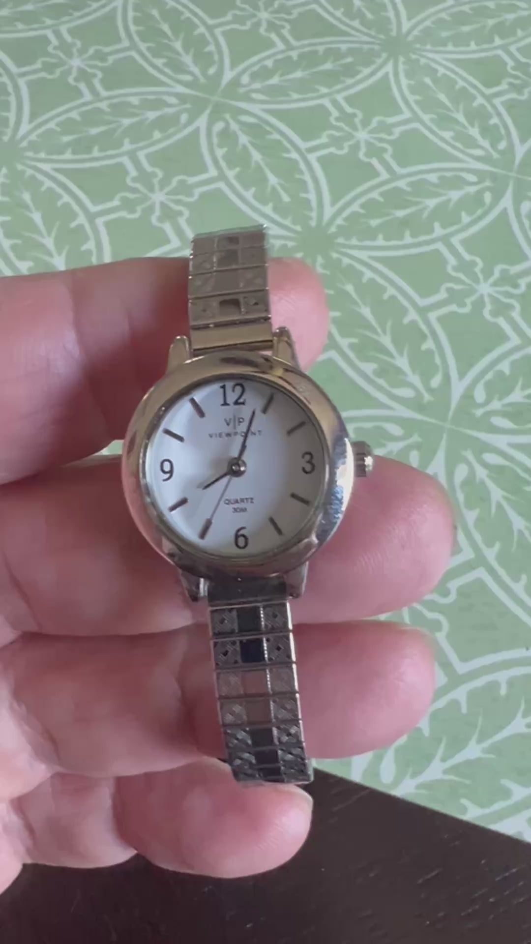 Dainty ladies Viewpoint silver tone watch. New battery