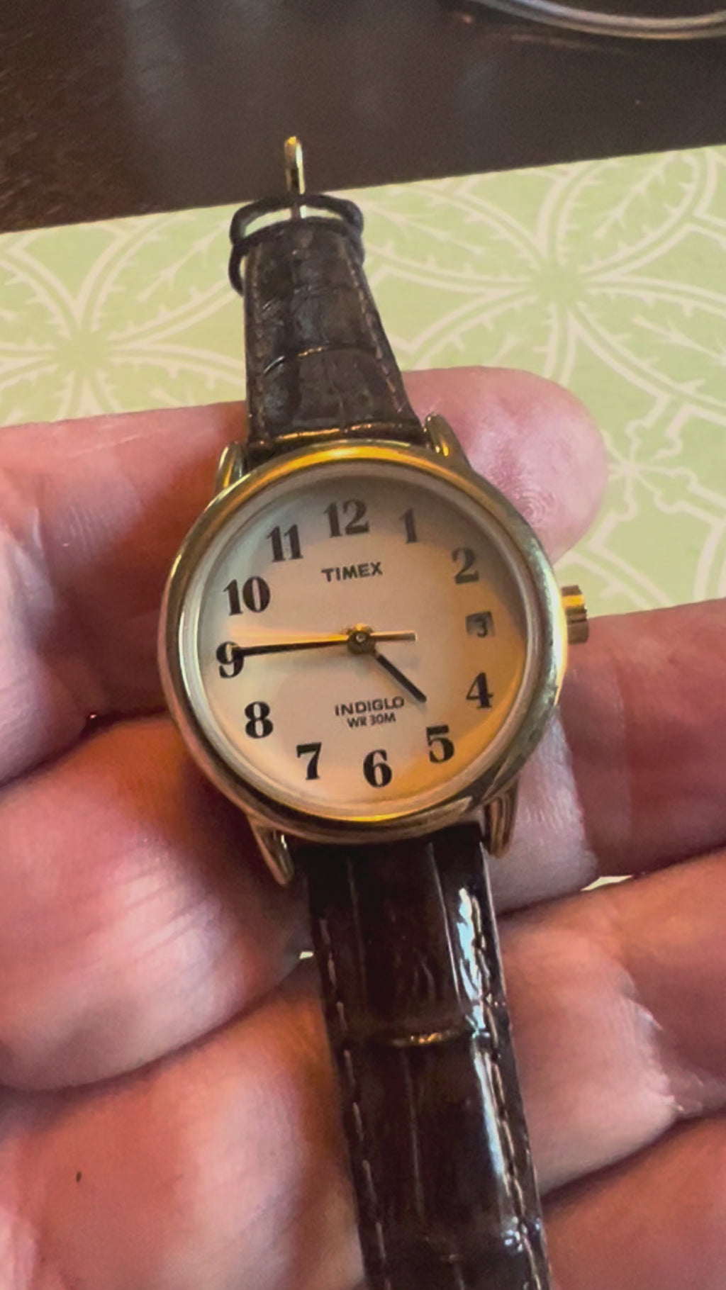 Vintage ladies timex dainty watch runs great bright glow
