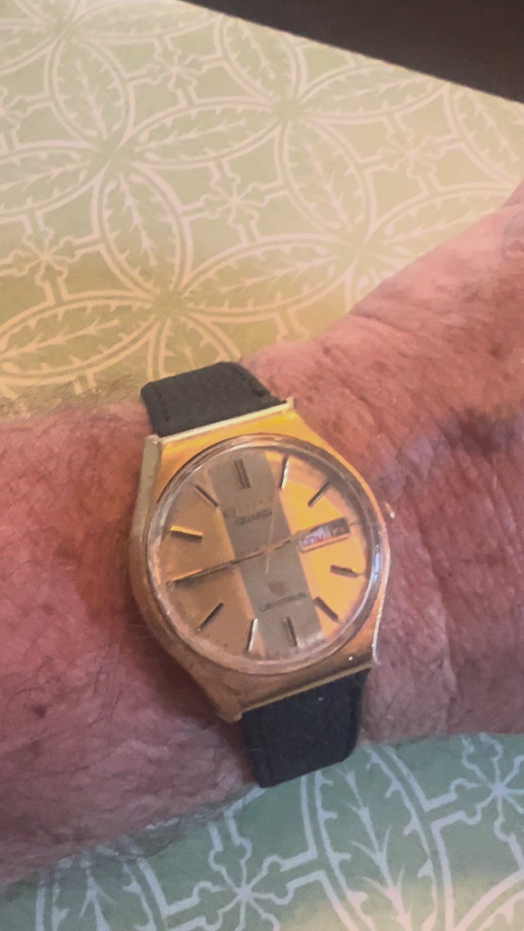 Men’s Vintage Citizen Crystron men’s watch. Runs great